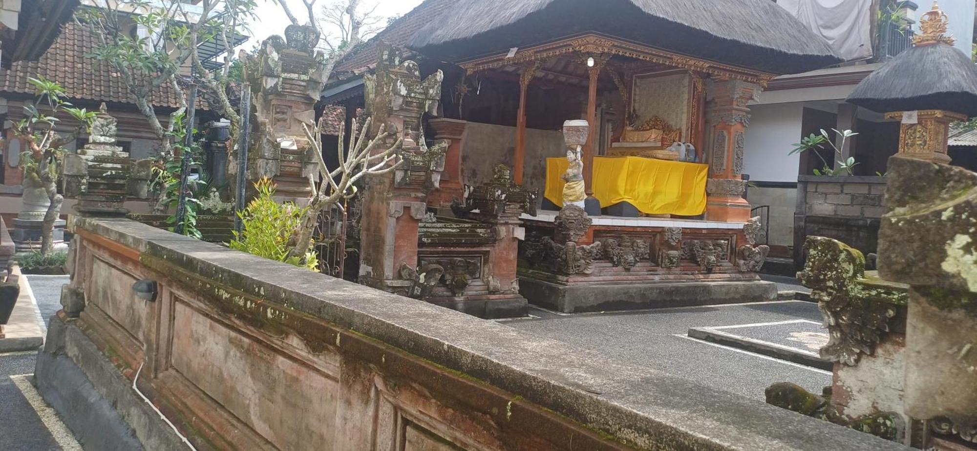 Nugraha Guesthouse 1 Ubud Exterior foto
