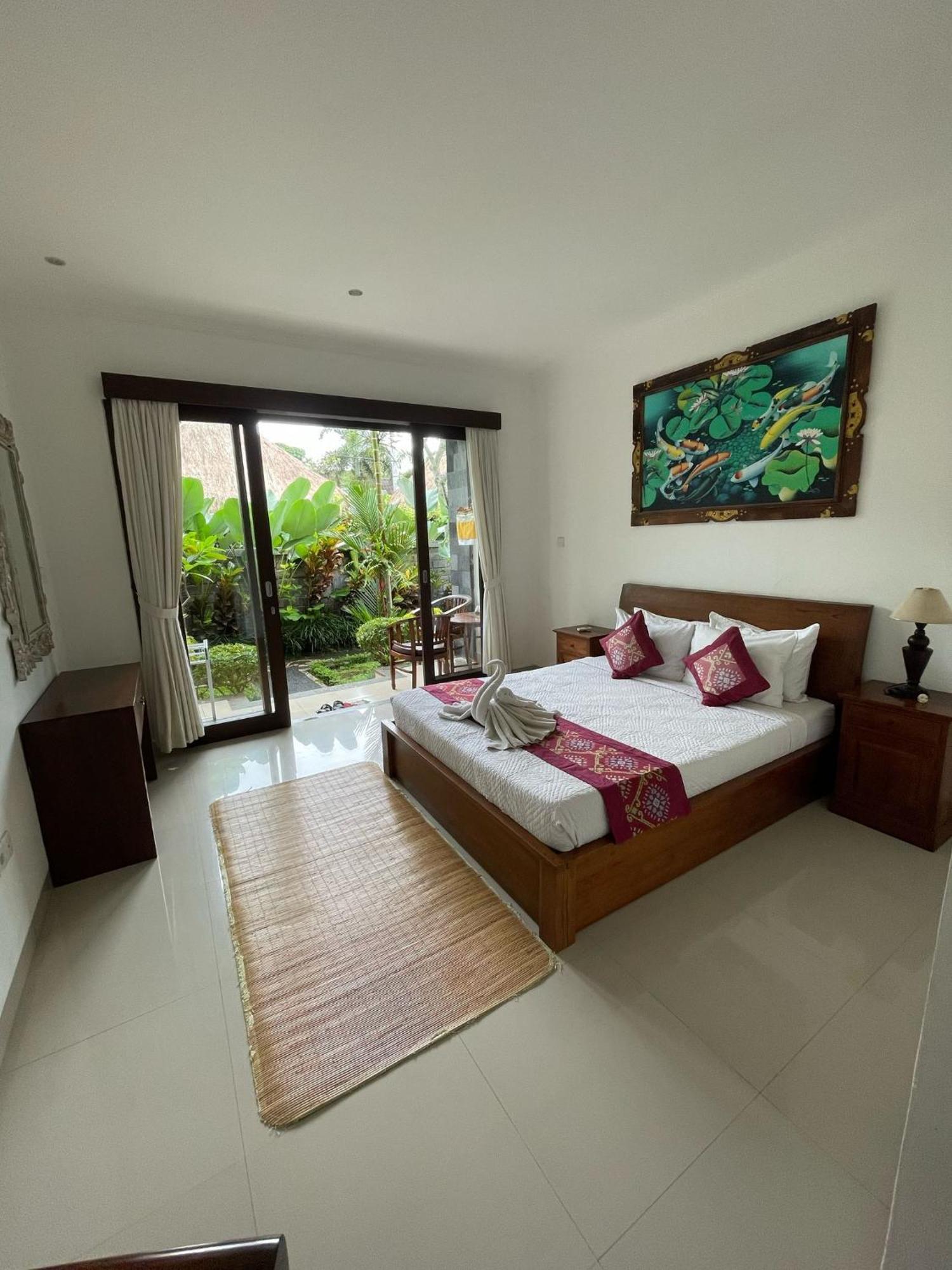 Nugraha Guesthouse 1 Ubud Exterior foto